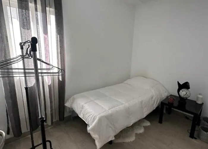 아파트 Ii Holidays Ref 036 알마초라